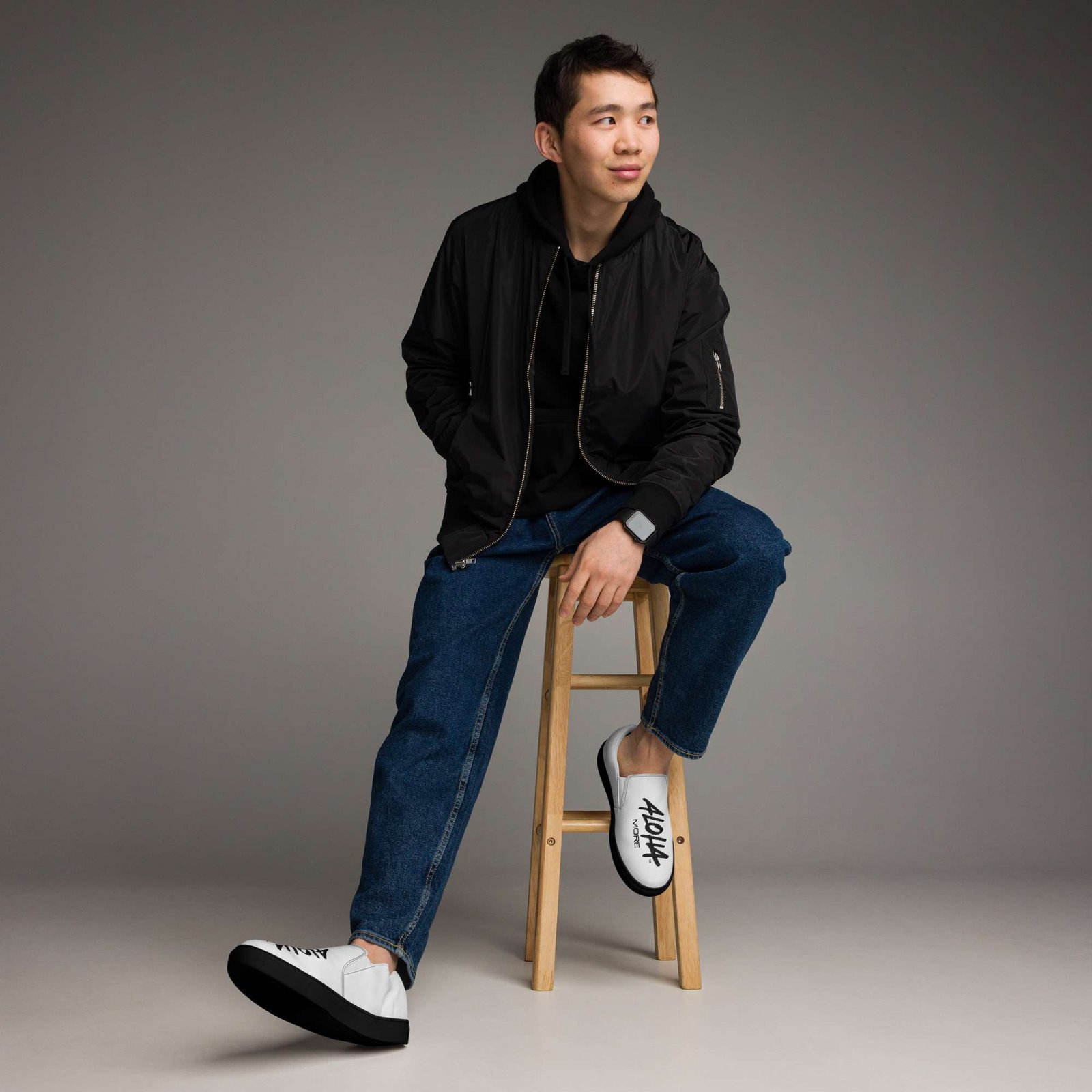 Men’s slip-on canvas shoes